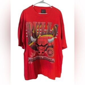 Vintage Single Stitch Chicago Bulls Tee Size XL Made In USA Retro Basketball